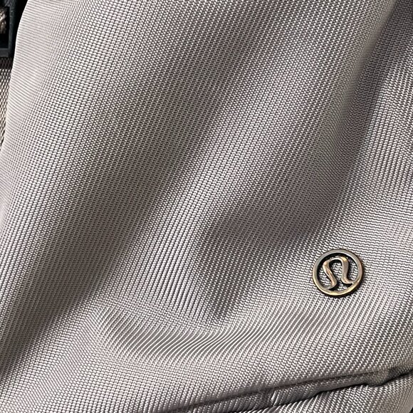 Lululemon City Adventurer Backpack Mini Gray Drawstring Flap Zip Gym Travel Bag - Picture 3 of 15
